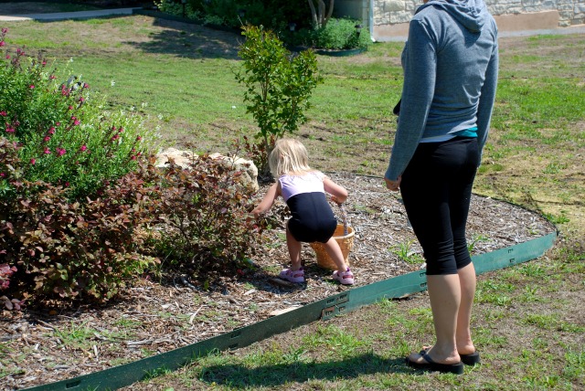 2012-04-08-12-Egg Hunt.jpg